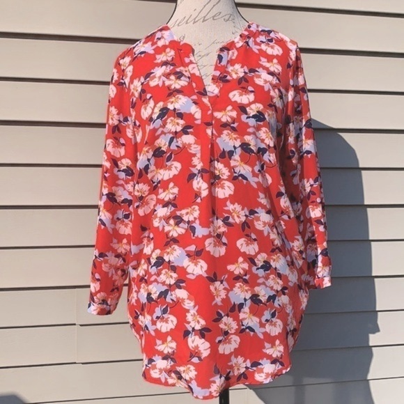 CYNTHIA ROWLEY 3/4 Sleeve Floral Blouse - Picture 2 of 10